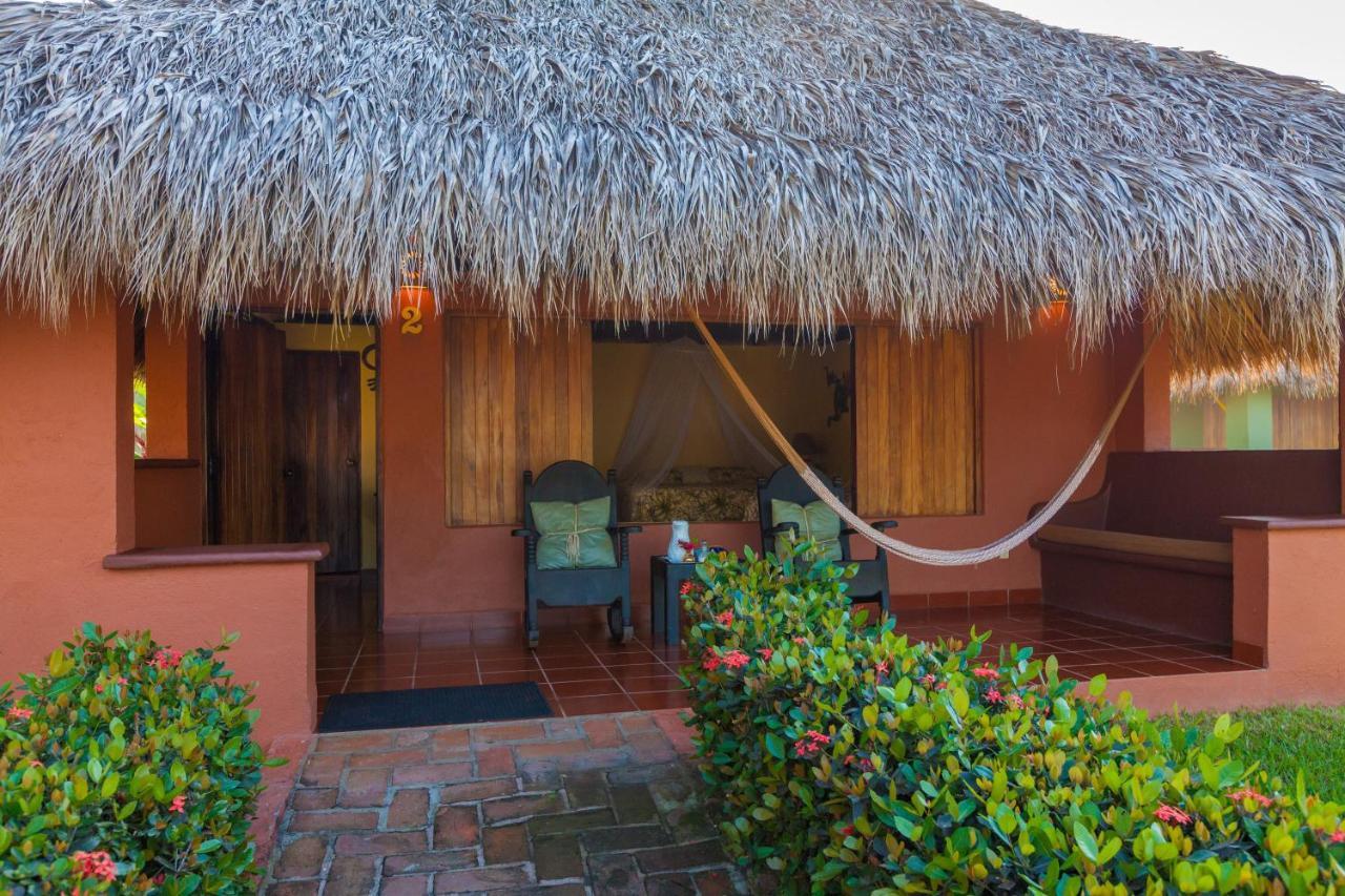 The Resort At Majahua Palms Тронконес Екстериор снимка