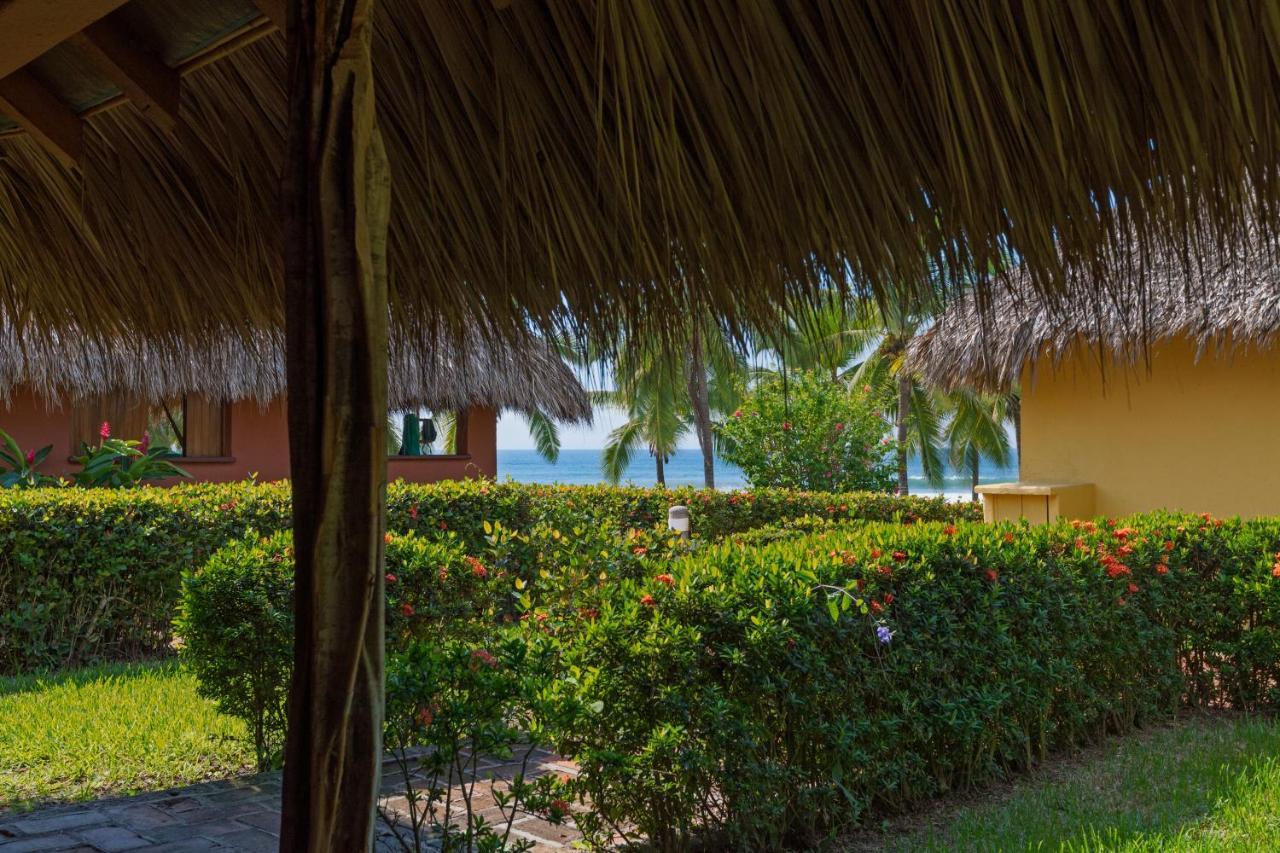 The Resort At Majahua Palms Тронконес Екстериор снимка